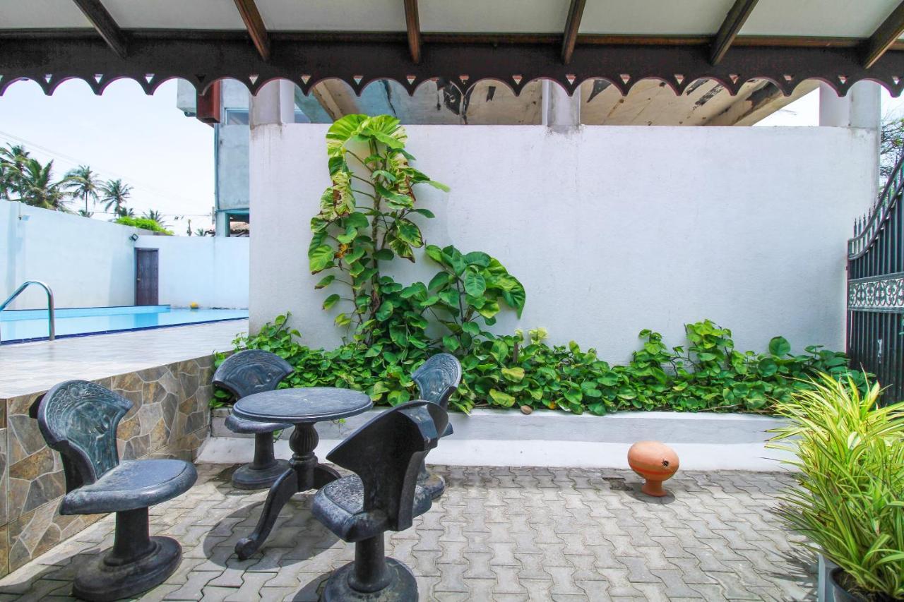 Hotel By The C Uswetakeiyawa Extérieur photo